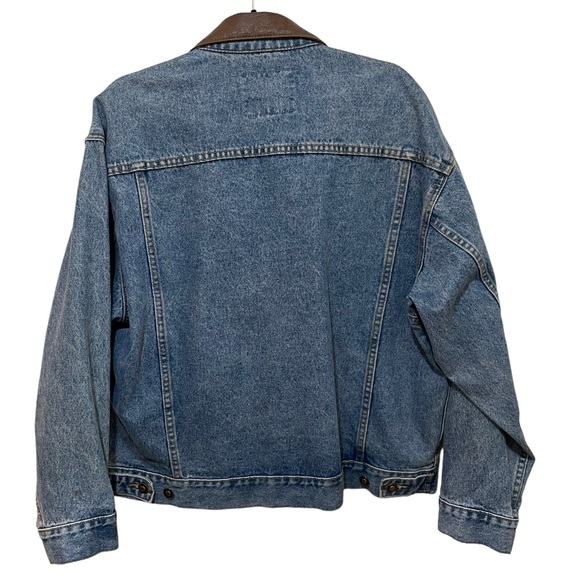 β‘οΈ SOLD Men's Express Denim Jacket Faux Leather Collar, Size Large - Picture 9 of 11